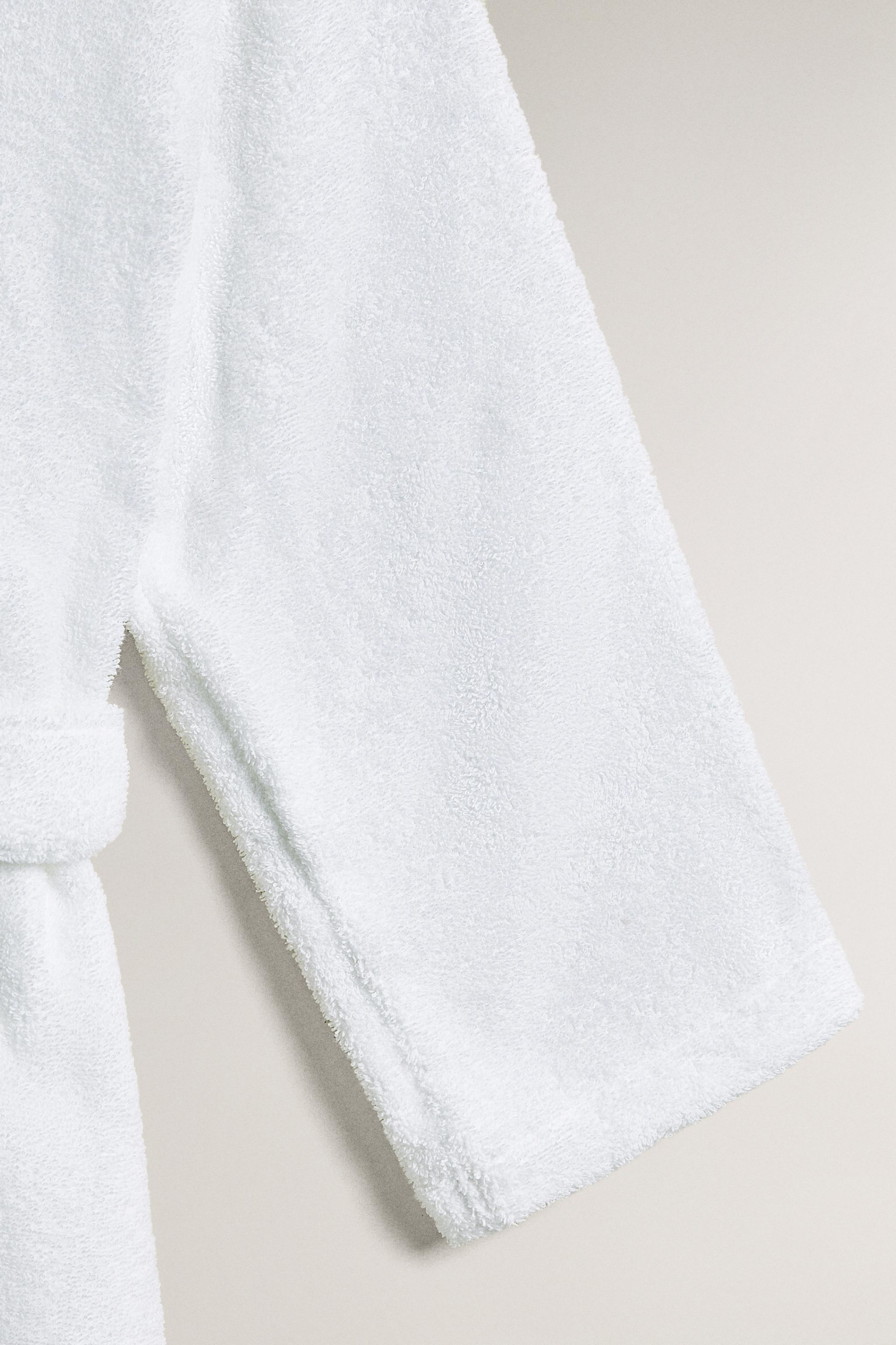 (360 GXM²) PEIGNOIR À CAPUCHE